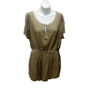 Torrid Blouse Womens Size 2 Plus Olive Green Short Sleeve Scoop Neck Boho